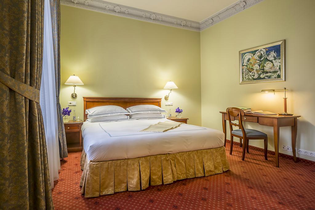 Grotthuss Boutique Готель 4*